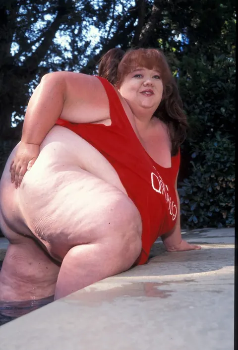 BBW with Big Tits Spreads Her Pussy on the Beach – photo 10 of 20