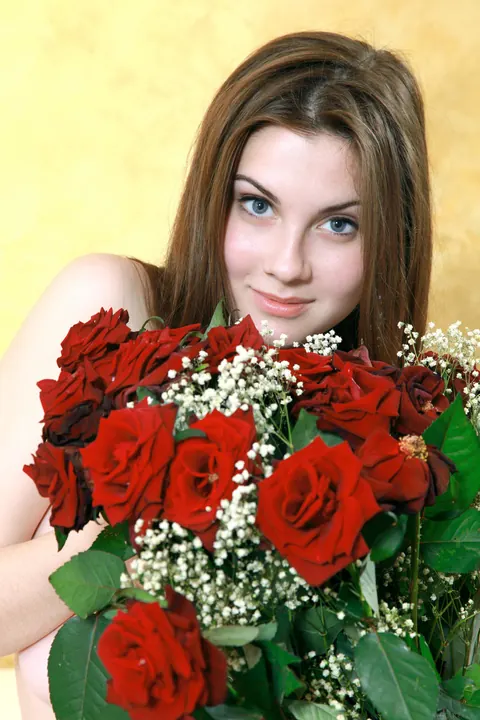 Marta E: Tall Ukrainian Brunette in High Heels Spreads Her Pussy – photo 20 of 20