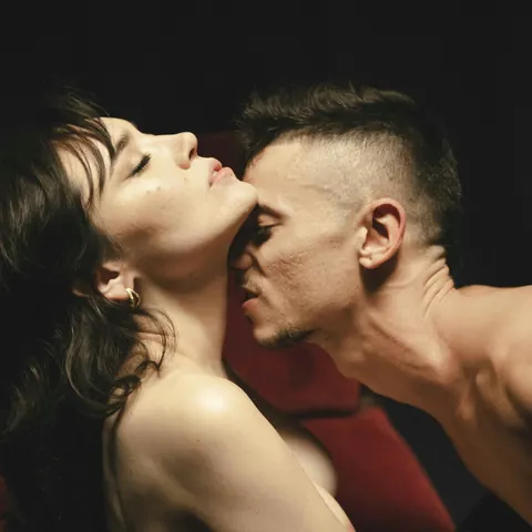 Catherine Knight: Latina Brunette Sucks Cock in Erotic Encounter – photo 5 of 13