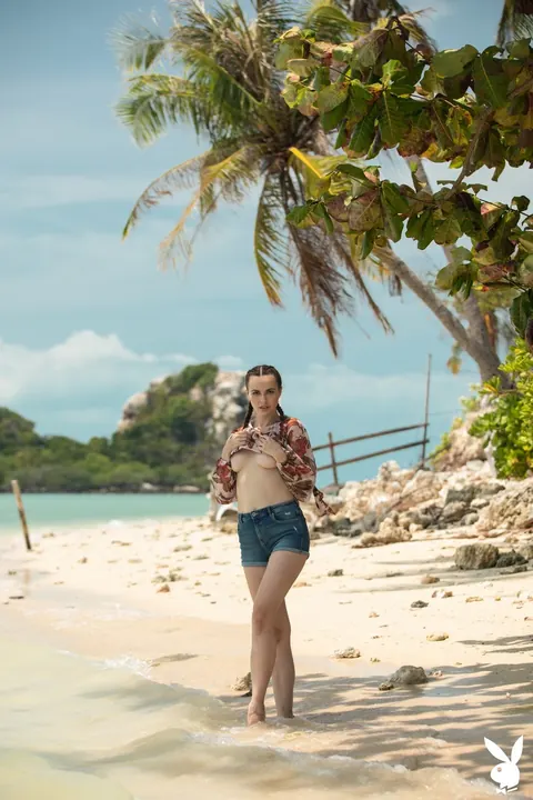 Jana Bubu: Brunette with Pigtails Shows Her Big Natural Tits on the Beach – photo 3 of 20