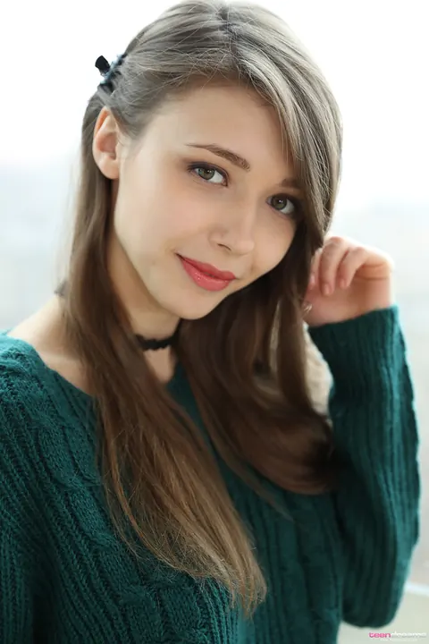 Mila Azul: Slim Brunette Frees Her Big Natural Tits and Spreads – photo 1 of 18