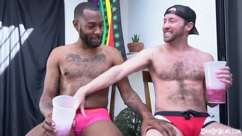 Two Men Kiss and Fuck in Interracial Sex – photo 3 of 21