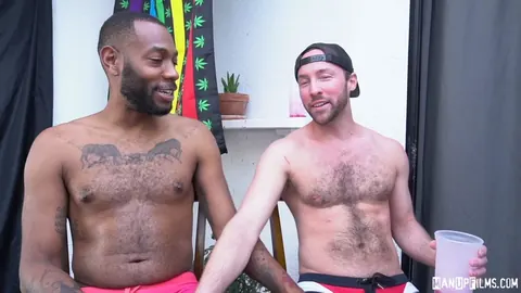Two Men Kiss and Fuck in Interracial Sex – photo 5 of 21