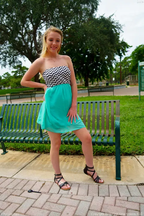 Dixie Lynn: Petite Blonde Lifts Her Dress and Spreads Outdoors – photo 16 of 21