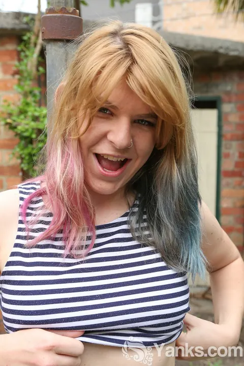Ophelia Rose: Busty Pale Woman Exposes Her Clit in the Garden – photo 2 of 17
