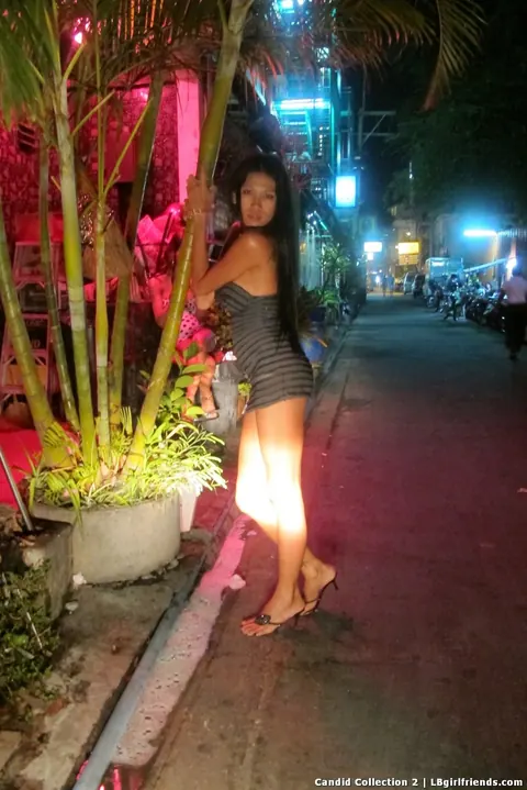 Thai Trans Woman Kisses Partner and Gets Fucked – photo 5 of 17