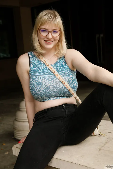 Vicky Chandler: Curvy Blonde MILF Flaunts Her Big Tits in Panties and Glasses Outdoors – photo 5 of 12