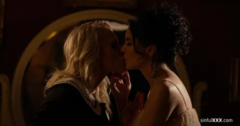 Anna De Ville: Blonde and Brunette MILFs Kiss in Lesbian Set – photo 6 of 21