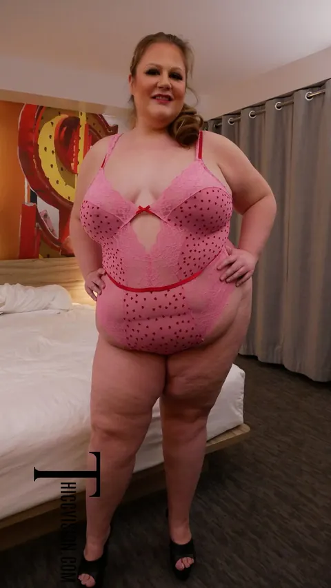Curvy MILF Has Interracial Sex – photo 17 of 17