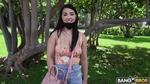 Mina Moon: Petite Asian Babe Spreads and Fucks in a Van – photo 2 of 21