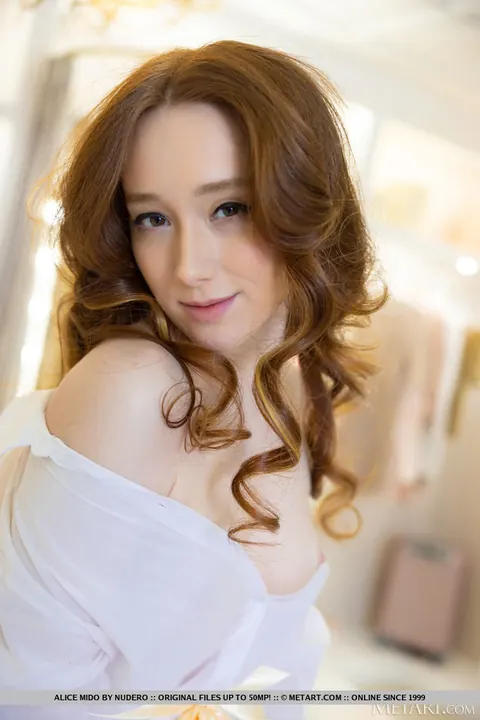 Alice Mido: Asian Brunette in Stockings Parts Her Legs Wide – photo 7 of 18