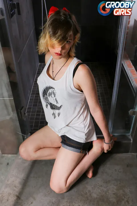 Blonde Trans Woman Strips Nude and Shows Off Her Cock – photo 4 of 16