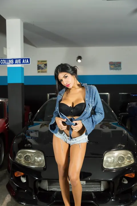 Naara: Busty Latina Strips Out of Her Lingerie and Bikini – photo 2 of 10