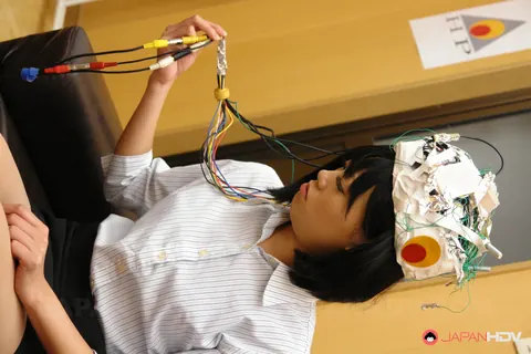 Ruri Kinoshita: Tall Japanese Brunette Swallows Cum After a Blowjob – photo 4 of 20