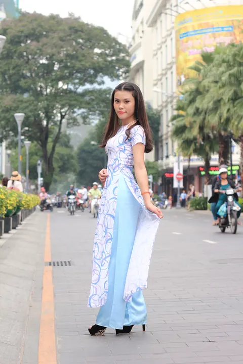 Petite Asian Brunette Flashes Her Body in a Dress Outdoors – photo 4 of 20