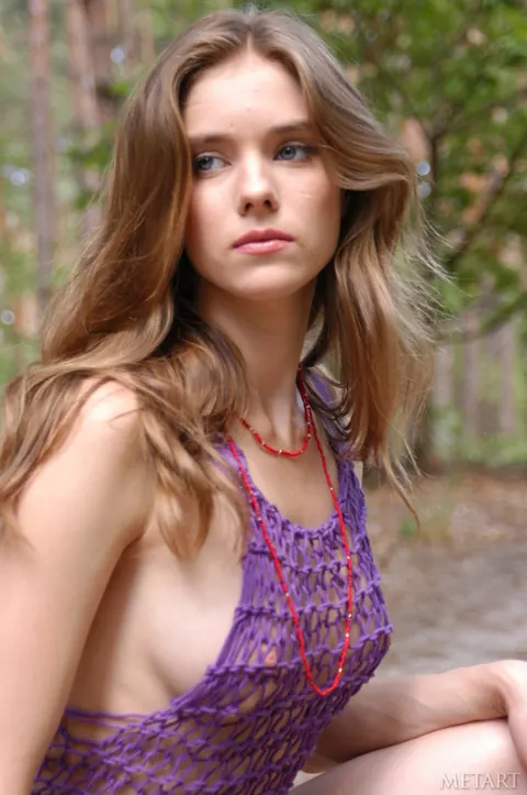Petite French Woman Strips Naked in the Forest – photo 4 of 20