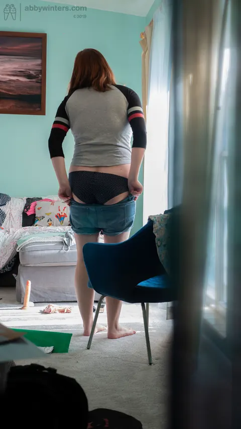 BBW Australian Redhead Strips Out of Her Shorts – photo 16 of 20