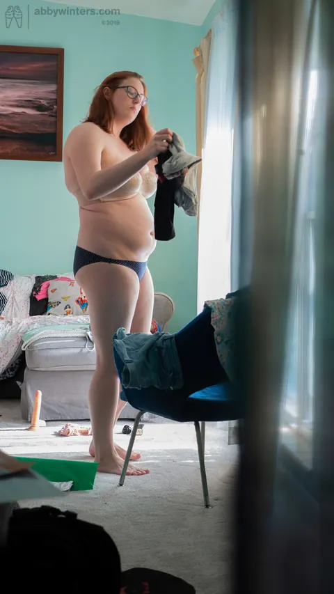 BBW Australian Redhead Strips Out of Her Shorts – photo 9 of 20