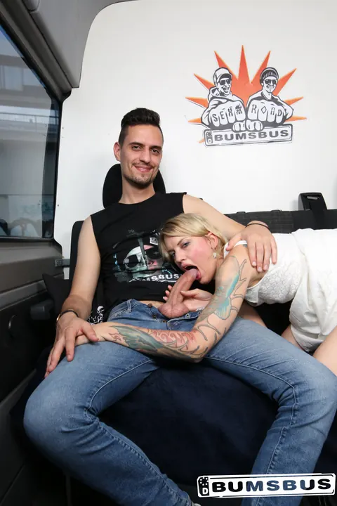Sina Longleg: German Blonde with Tattoos Spreads Her Legs on a Bus – photo 2 of 17