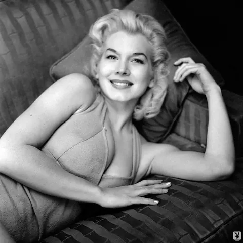 Marian Stafford: Blonde Model Poses Nude Showing Her Natural Tits – photo 11 of 14
