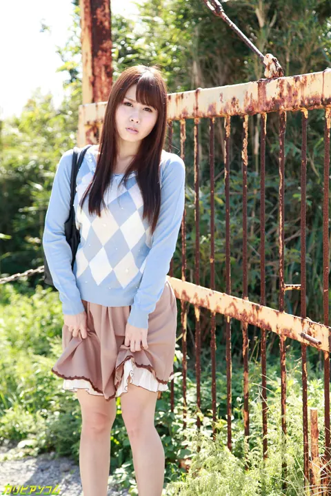 Eri Makino: Petite Asian Redhead Rides Cowgirl Outdoors and Gets Creampied – photo 4 of 20