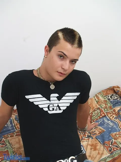 Thick Guy with Big Ass Strips Off His Top and Masturbates in the Bedroom – photo 1 of 21