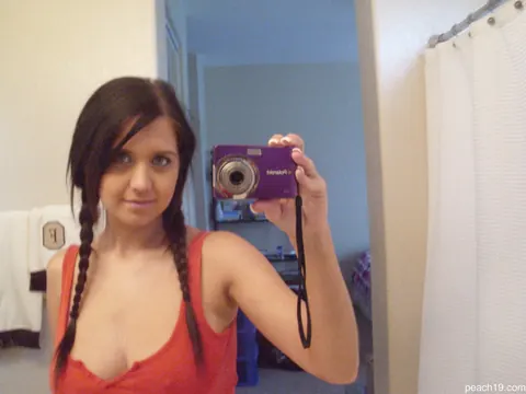 Chrissy Marie: Thick Brunette with Big Natural Tits Fingers Herself and Spreads – photo 7 of 15