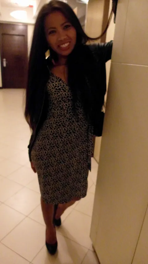 Petite Asian Australian Babe Gets Fucked in a Hotel Room – photo 3 of 21