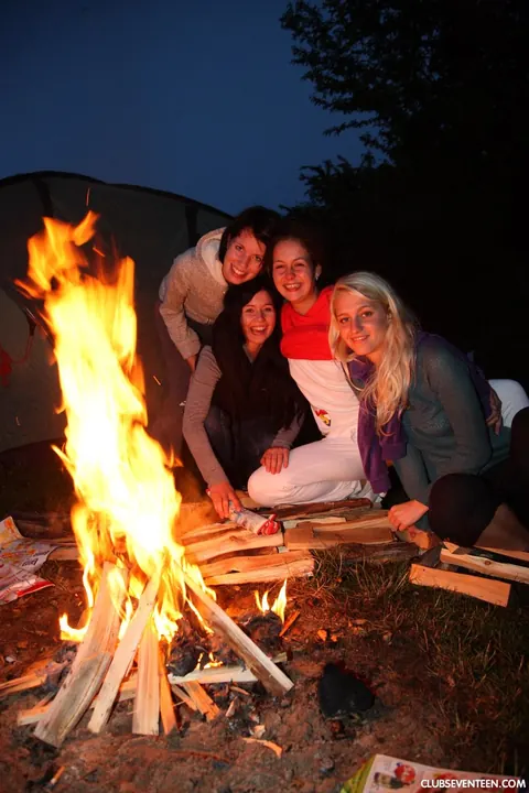 Sara J: Blonde European Joins Lesbian Foursome in the Forest – photo 12 of 21