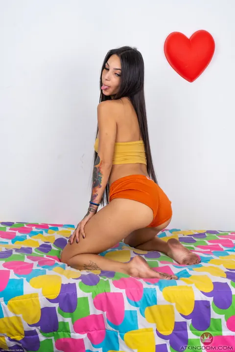 Kitty Carrera: Petite Latina in Shorts Spreads Her Holes Wide – photo 3 of 21