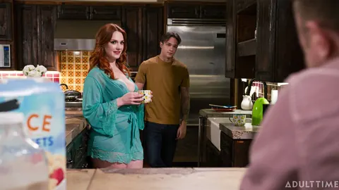 Siri Dahl: Tall Redhead MILF Kisses Her Man and Fucks Him – photo 4 of 20