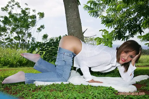 Roni Ford: Thick Asian MILF in Jeans and Stockings Masturbates Outdoors – photo 7 of 16