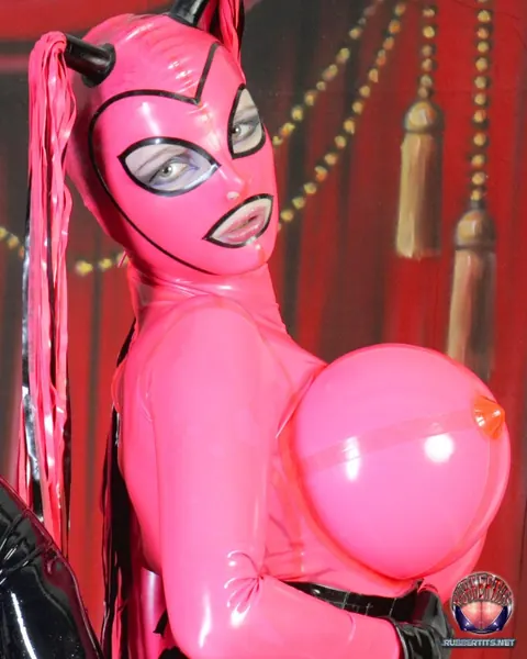 Two Busty Lesbians in Latex Costumes Lick and Finger Each Other – photo 6 of 16