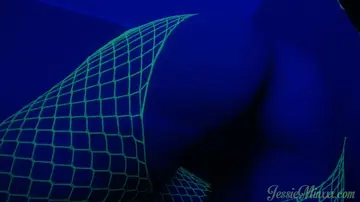 Jessie Minx – Thick MILF in Fishnet Bodystocking and Glasses Rides a Dildo