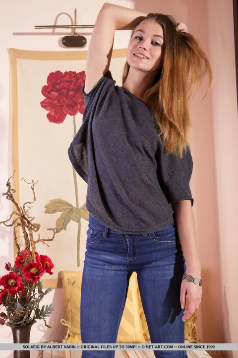 Solveig: Slim European Brunette Strips Out of Her Jeans and Spreads – photo 4 of 18
