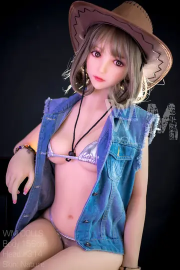 Woman Strips Off Her Clothes and Hat to Pose Naked