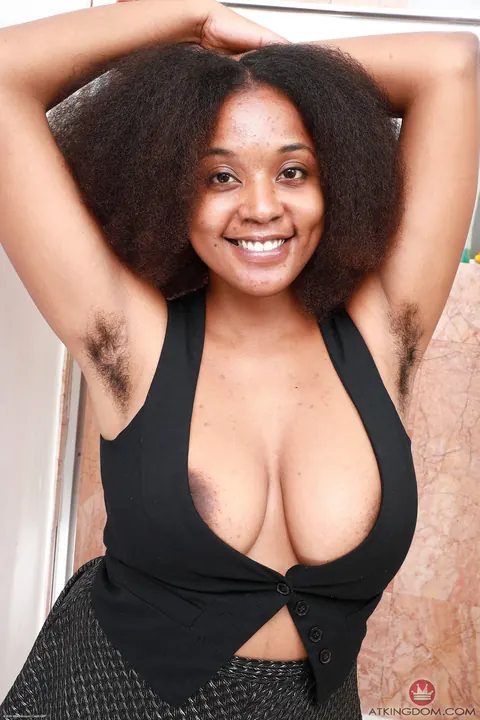 Ebony BBW Spreads Her Hairy Pussy in the Bathroom – photo 3 of 20