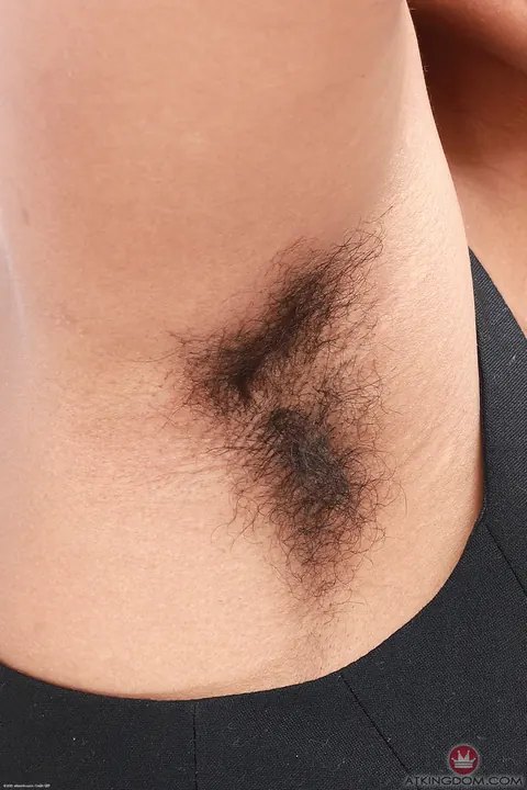 Ebony BBW Spreads Her Hairy Pussy in the Bathroom – photo 2 of 20