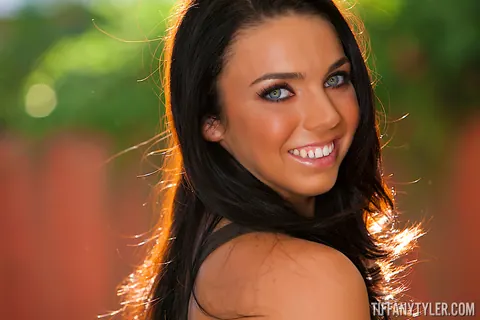 Tiffany Tyler: Tall Brunette in Jeans Shows Her Feet and Spreads in Close-Up – photo 7 of 15