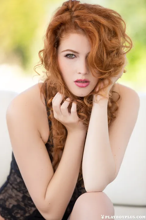 Heidi Romanova: Skinny Redhead Spreads Her Pussy on the Sofa – photo 3 of 16