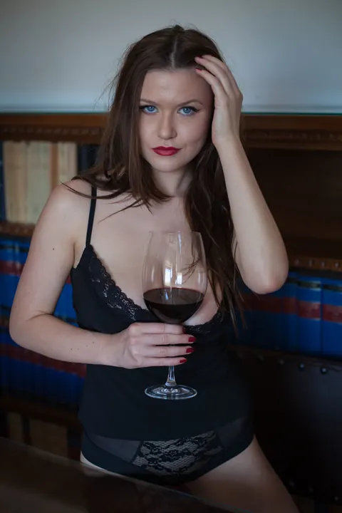 Marjana Horstmann: Brunettes with Big Natural Tits Kiss and Spread for Each Other – photo 3 of 21