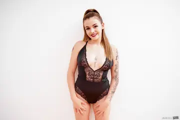 Lara Duro – Tattooed European Brunette Rides Cock for Anal in the Bedroom
