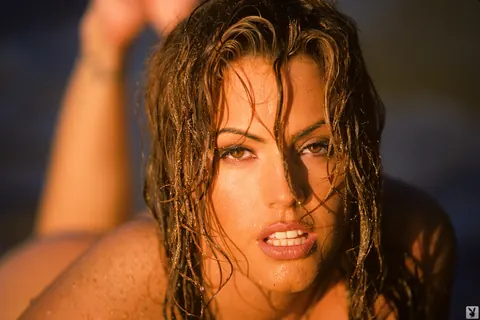 Sandi Korn: Brunette Flaunts Her Big Natural Tits Outdoors – photo 11 of 16