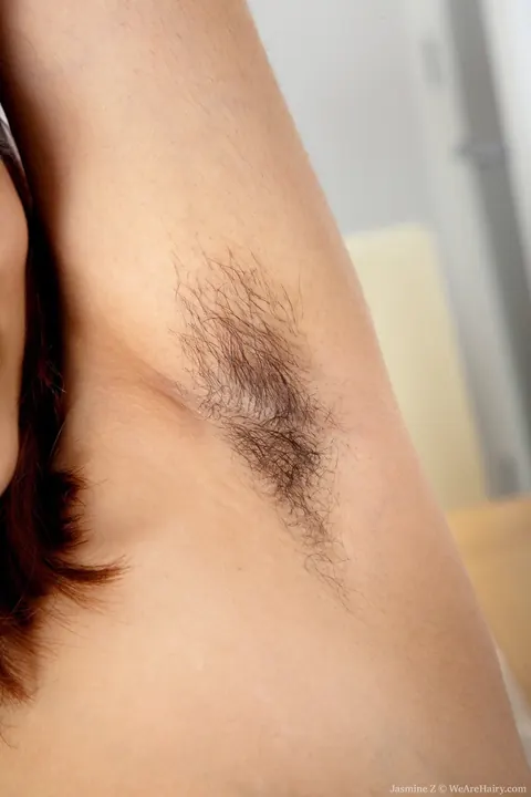 Jasmine Z: Short-Haired Brunette Fingers Her Hairy Pussy in a Chair – photo 21 of 21