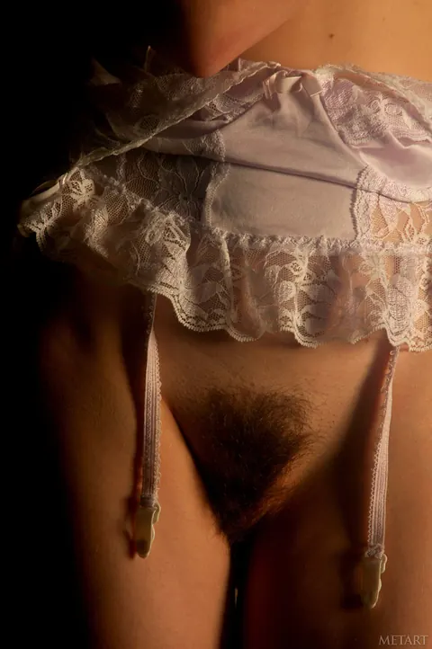 Slim Hairy Babe Strips Nude and Spreads Wide on Her Knees – photo 14 of 21