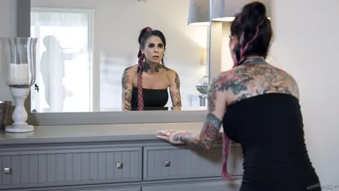 Joanna Angel: Petite Brunette MILF Gives a Blowjob Before Getting Fucked – photo 5 of 20
