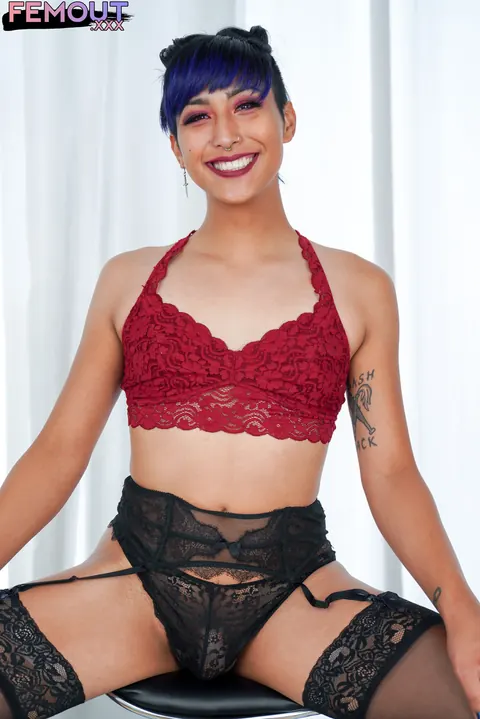 Trans Woman Peels Off Her Panties and Poses Naked – photo 3 of 16