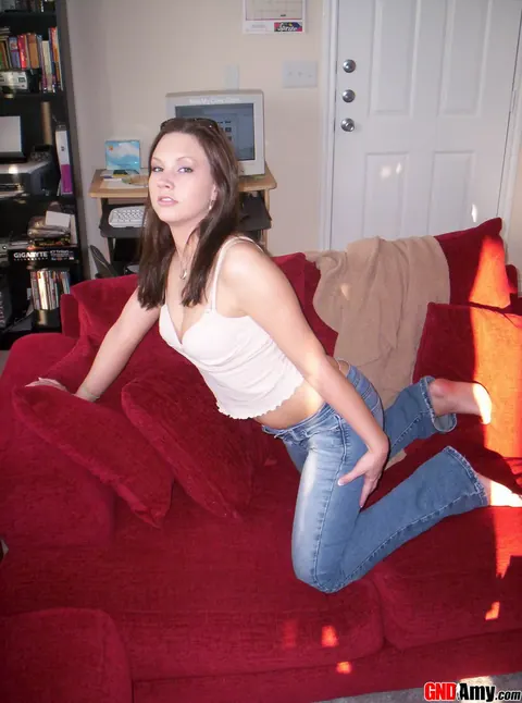 Brunette PAWG Bares Her Tits and Ass on the Sofa – photo 3 of 12