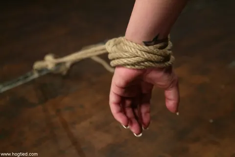 Kylee King: Brunette Suspended Upside Down in Ropes Spreads Her Pussy – photo 1 of 21
