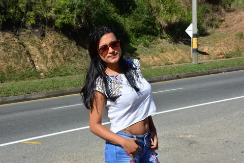 Camila Marin: Latina Brunette Undresses Outdoors and Flaunts Her Round Ass – photo 4 of 17